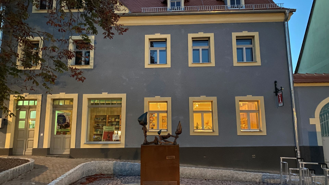 Titelmotiv Die Tourist-Information ist heute auch am Abend für Sie da.