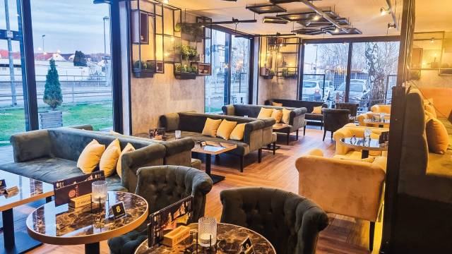 Innenansicht vom Eiscafé Caramello