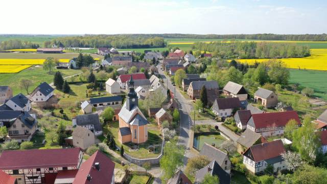 Drohnenaufnahme des Ortsteils Thierbaum