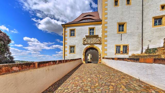Weg zum Eingang ins Schloss Colditz