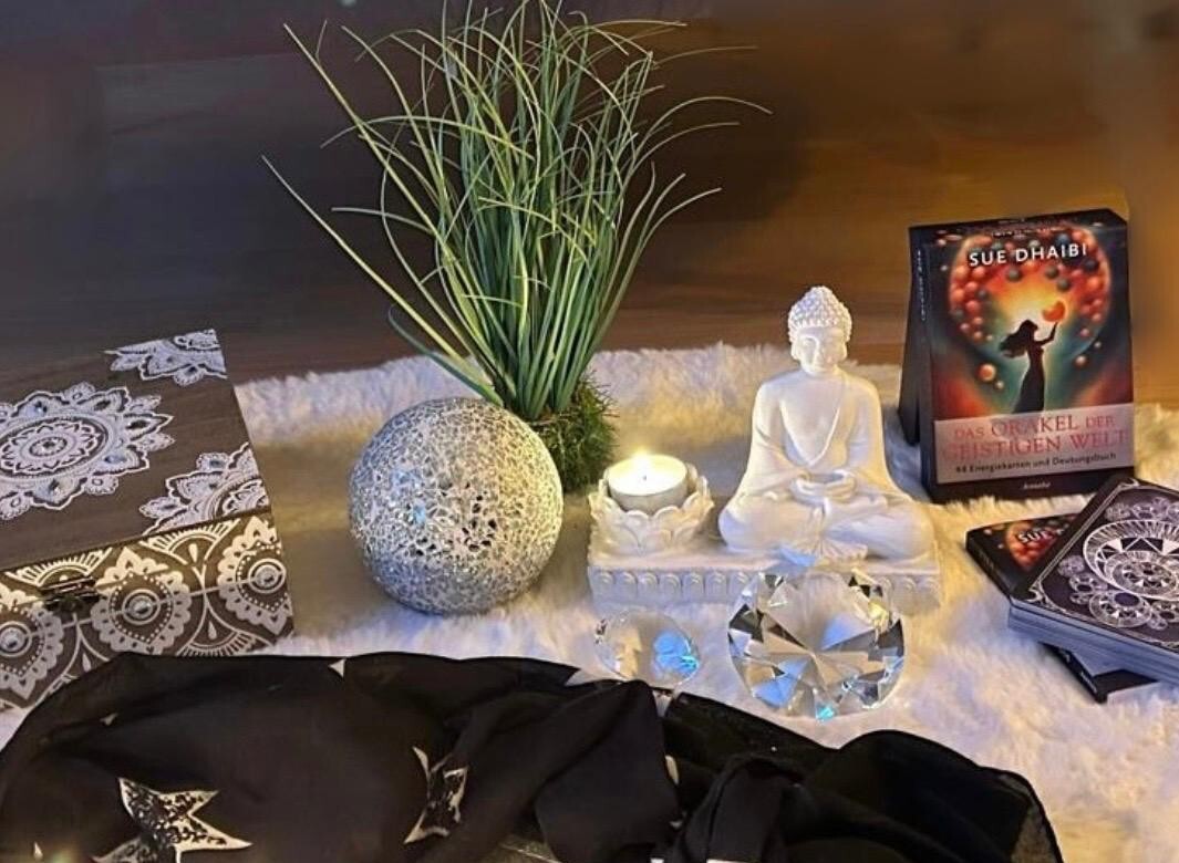 Titelmotiv Meditation trifft &auml;therische &Ouml;le - Klar im Kopf  - Ruhig im Herzen