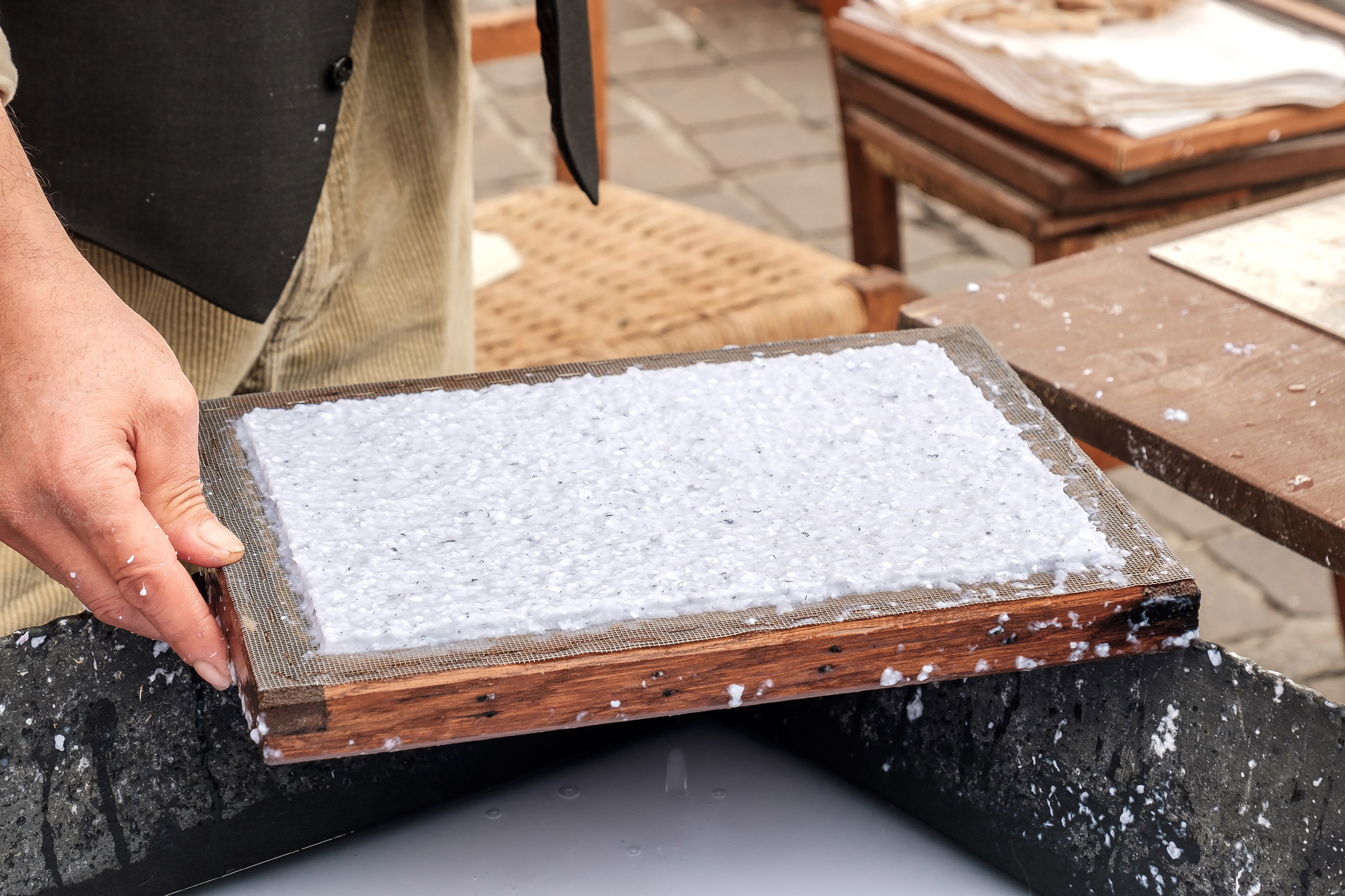 Titelmotiv Vortrag über das Handwerk eines Papiermachers
