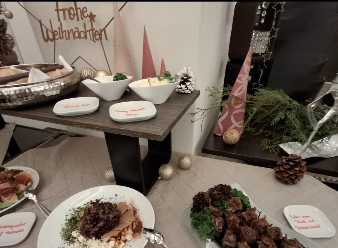 Titelmotiv Aktions-X-MAS-Dinnerbuffet für Freunde oder Teams